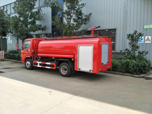 东风5吨消防洒水车,5立方消防洒水车