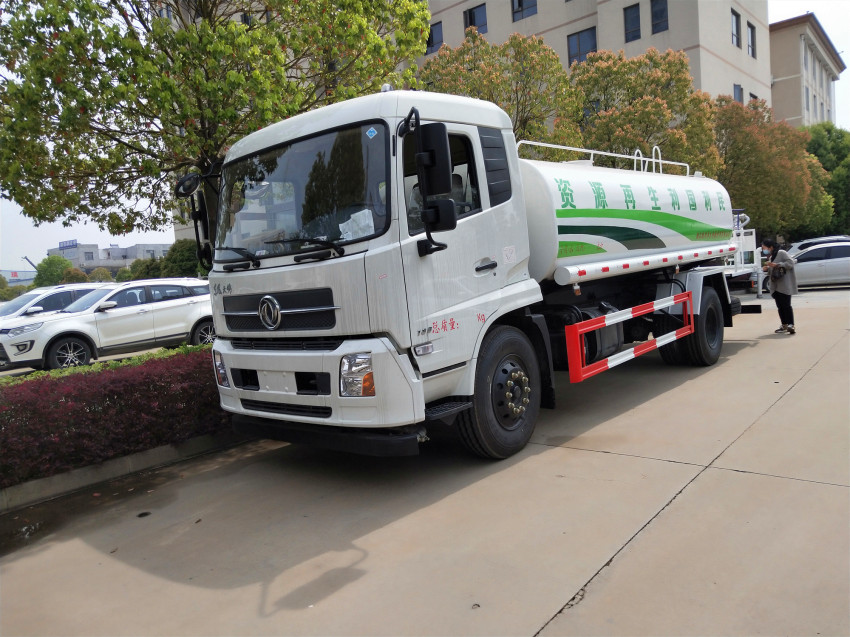 程力15吨洒水车多少钱-15吨洒水车多少钱