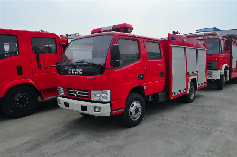 东风凯普特2.5-3吨水罐消防车-3吨消防车