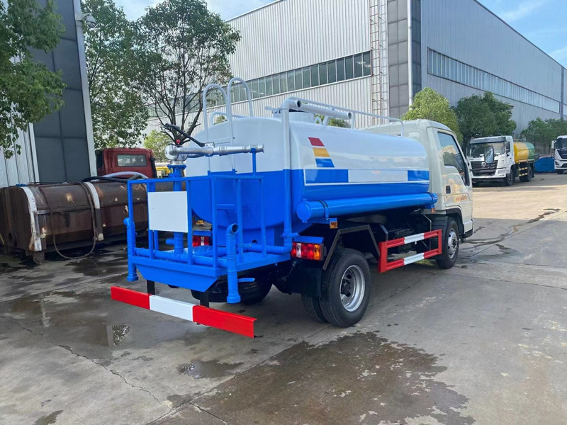 3吨洒水车 3吨洒水车