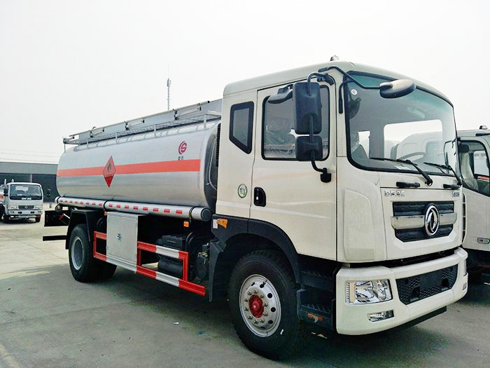 程力油化罐车出口吉尔吉斯斯坦为中国一带一路添光彩-湖北程力油罐车厂家直销