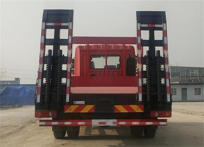 东风牌EQ5160TPBSZ6D型平板运输车