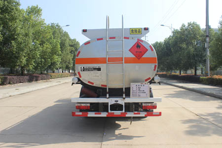 润知星牌SCS5120GYYEQ6型运油车