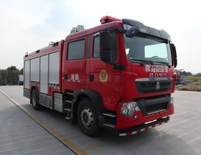 新东日牌YZR5180GXFAP50/H6型压缩空气泡沫消防车