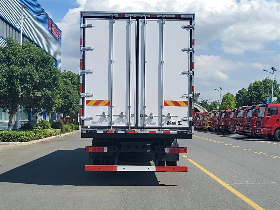 ����-ŷ��С������س���9.6�ף���س�