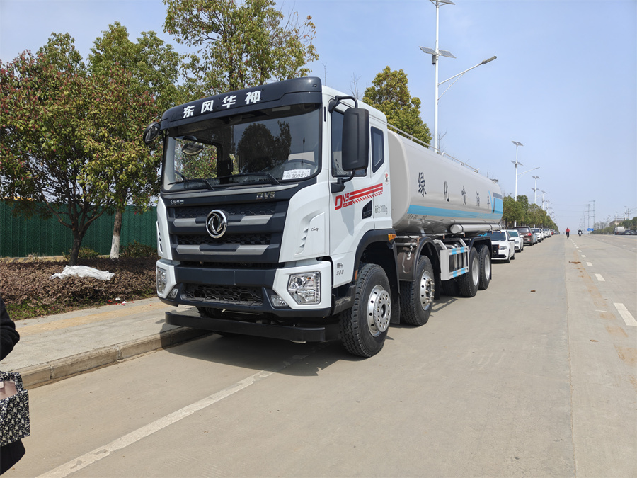 东风30方洒水车-东风华神DV5大型洒水车-东风前四后八洒水车 东风30方洒水车-东风华神DV5大型洒水车-东风前四后八洒水车